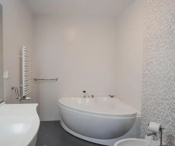 With A View - Luxury - Panoramic View Over The